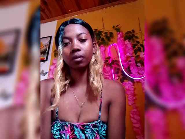 Sahsahsexy webcam