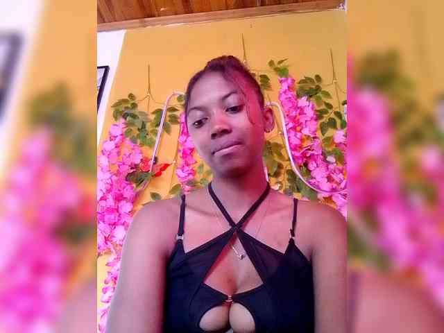 Sahsahsexy webcam
