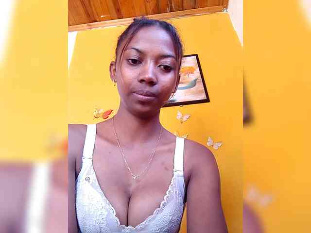 Sahsahsexy webcam