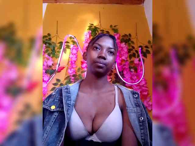 Sahsahsexy webcam