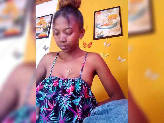 Modèle: Sahsahsexy