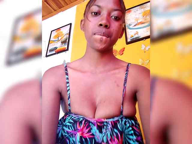 Sahsahsexy webcam