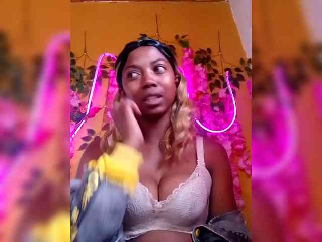 Sahsahsexy webcam