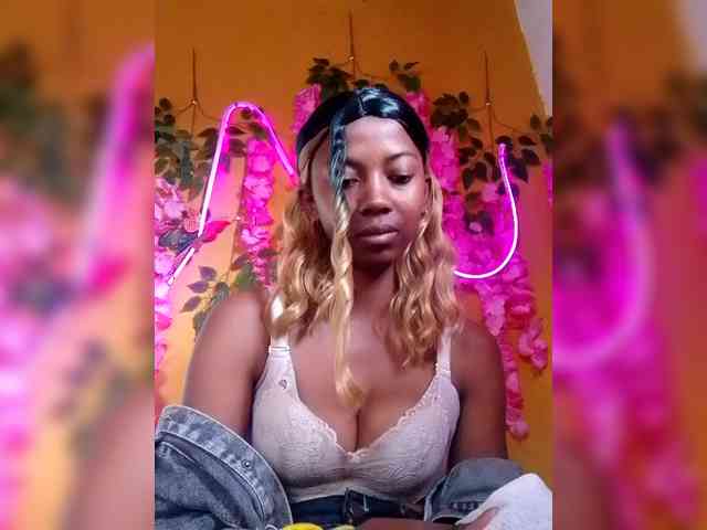 Sahsahsexy webcam