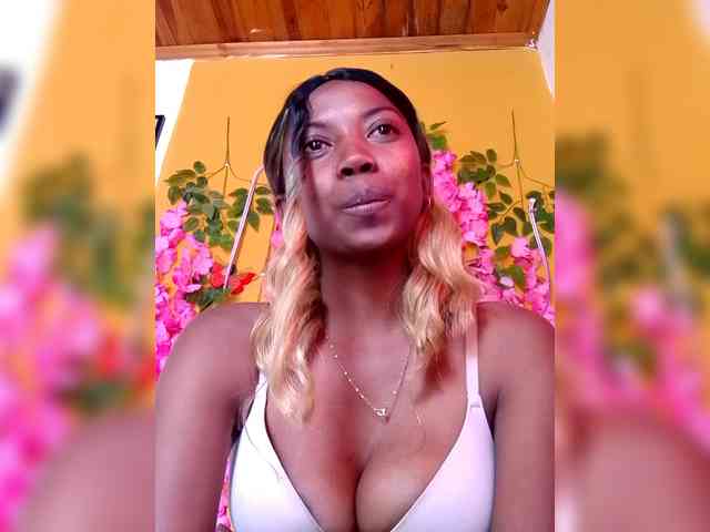 Modèle: Sahsahsexy