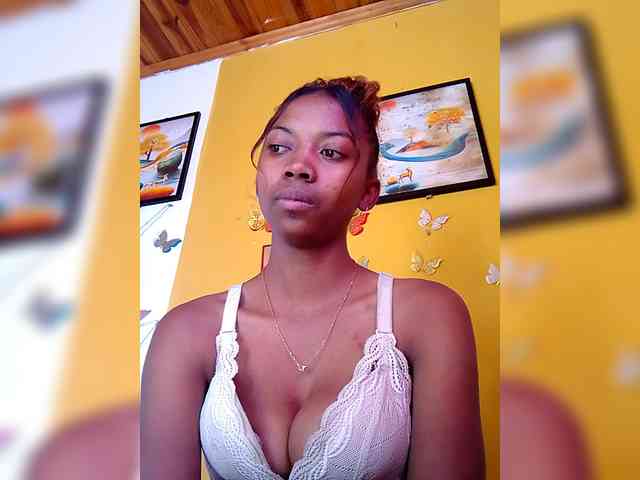 Sahsahsexy webcam