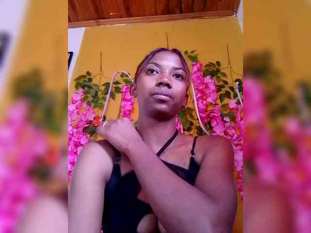 Sahsahsexy webcam