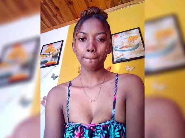 Sahsahsexy webcam