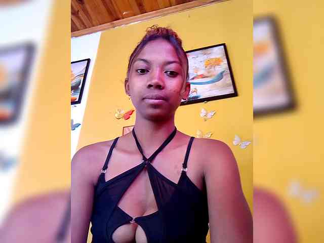 Sahsahsexy webcam