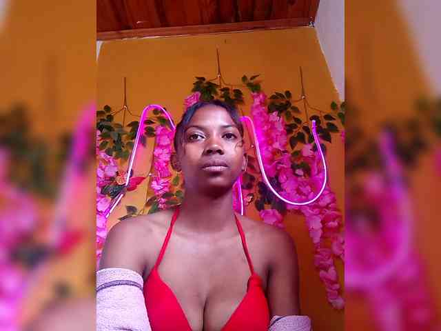 Sahsahsexy webcam