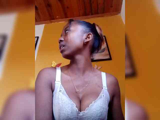 Sahsahsexy webcam