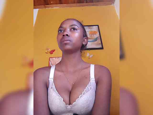 Sahsahsexy webcam