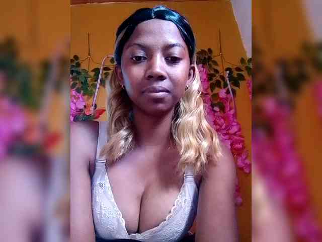 Sahsahsexy webcam