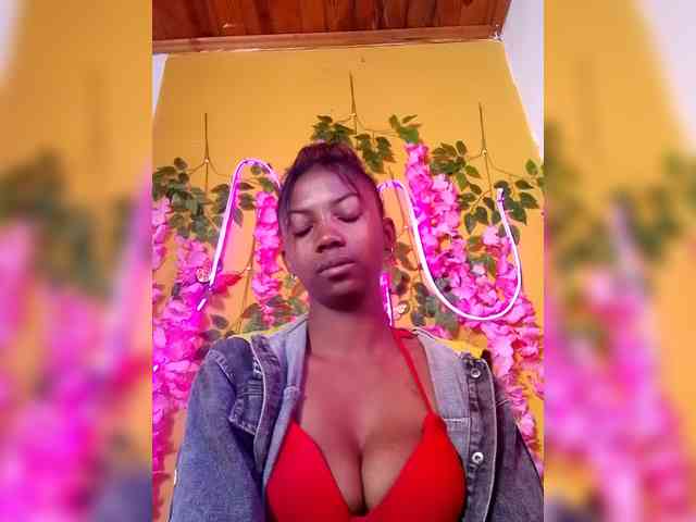 Sahsahsexy webcam