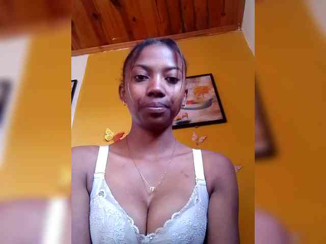Sahsahsexy webcam