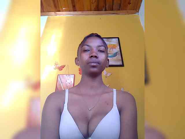 Sahsahsexy webcam