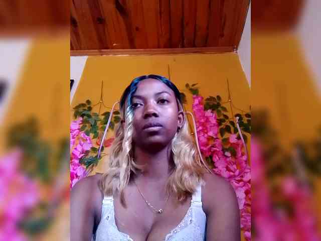 Sahsahsexy webcam