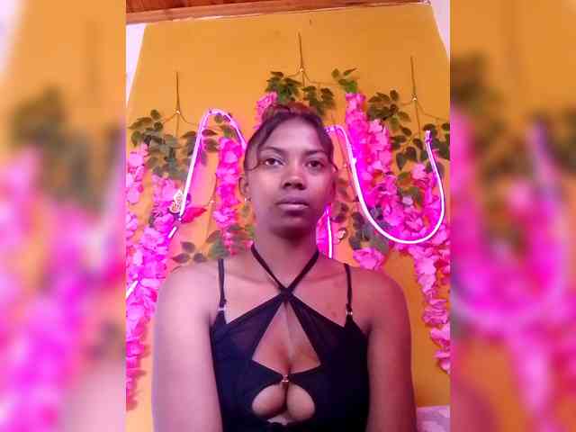 Sahsahsexy webcam