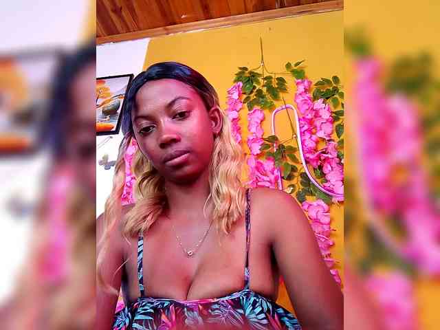 Sahsahsexy webcam