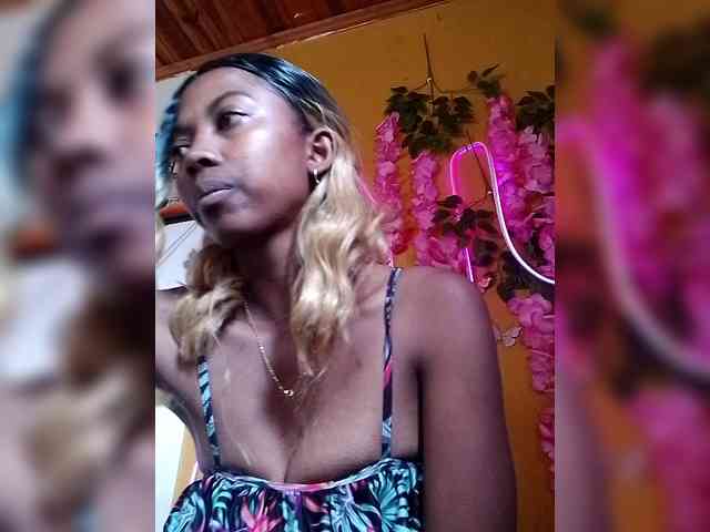 Sahsahsexy webcam