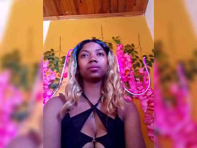 Sahsahsexy webcam