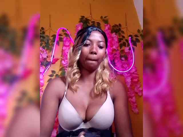 Sahsahsexy webcam