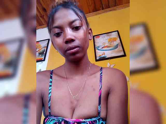Modèle: Sahsahsexy