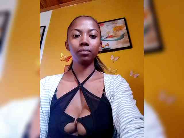 Modèle: Sahsahsexy