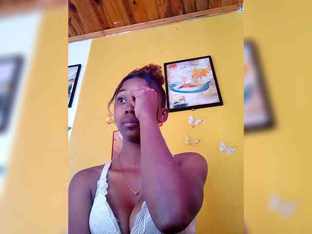Sahsahsexy webcam