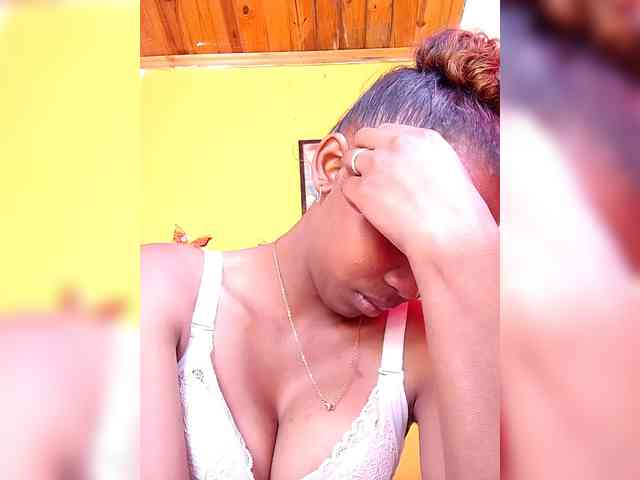 Sahsahsexy webcam