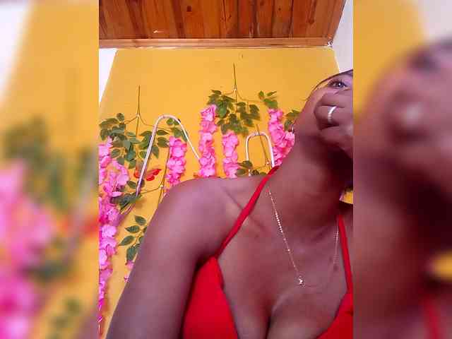 Sahsahsexy webcam