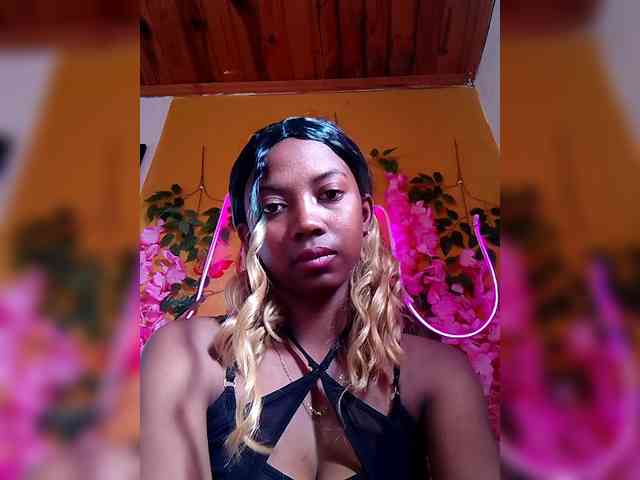 Sahsahsexy webcam
