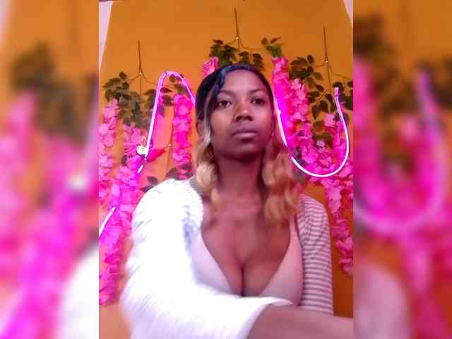 Sahsahsexy webcam