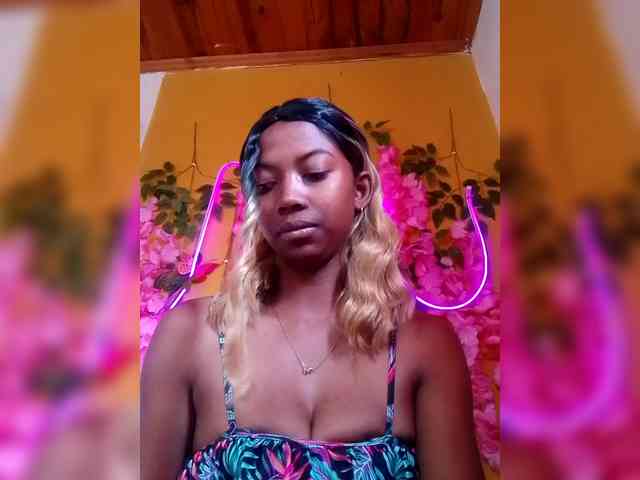 Sahsahsexy webcam