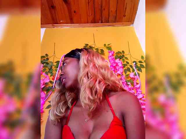 Sahsahsexy webcam