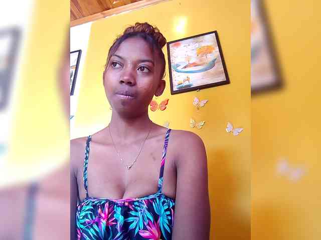 Sahsahsexy webcam