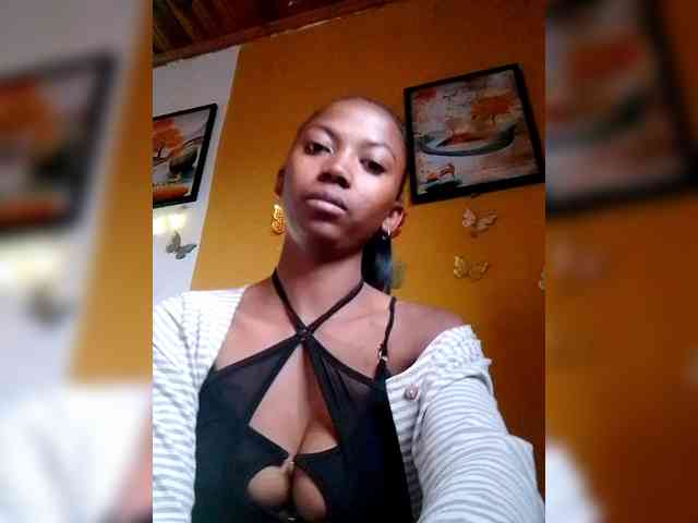 Sahsahsexy webcam