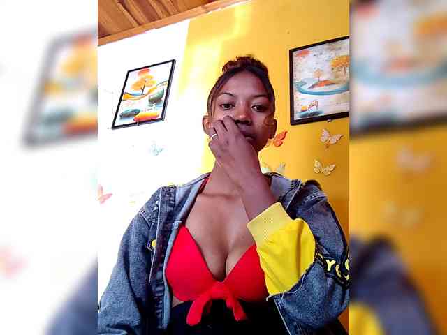 Sahsahsexy webcam