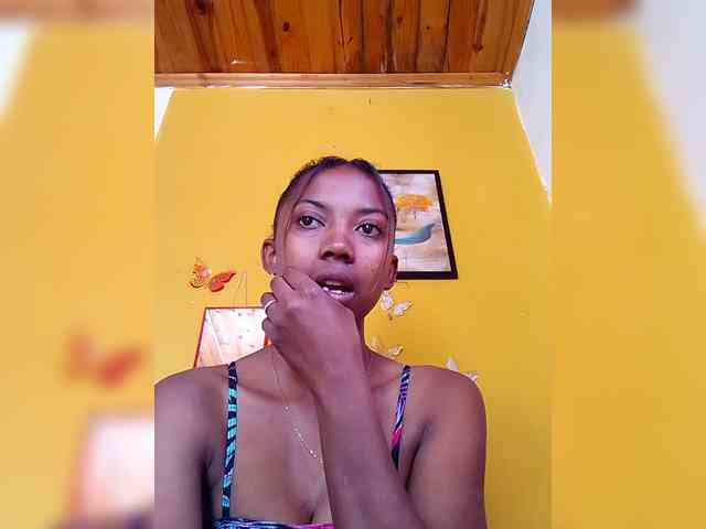 Sahsahsexy webcam