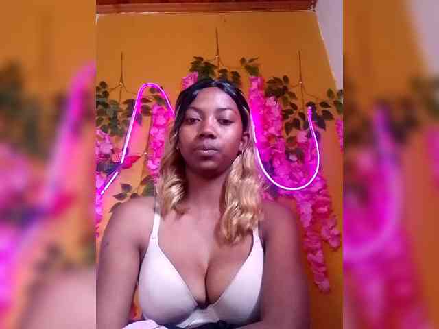 Sahsahsexy webcam