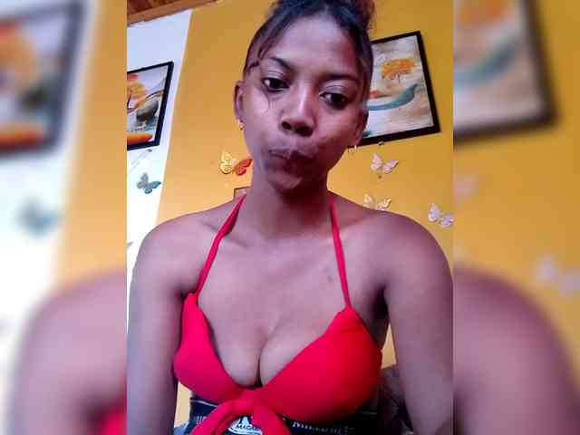 Modèle: Sahsahsexy