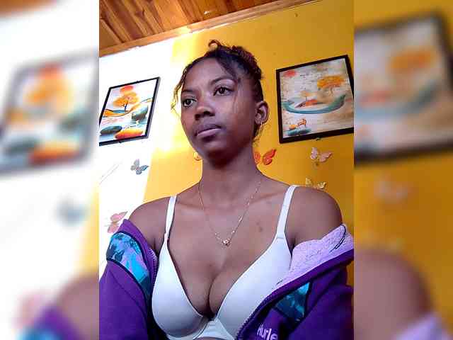 Modèle: Sahsahsexy