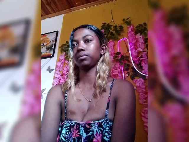 Sahsahsexy webcam