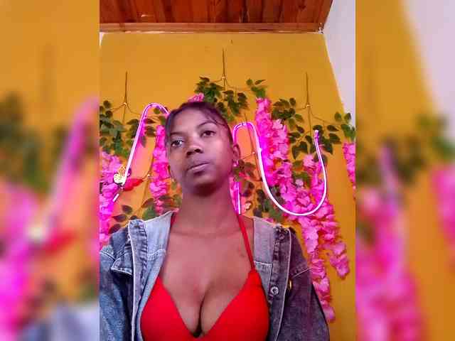 Sahsahsexy webcam