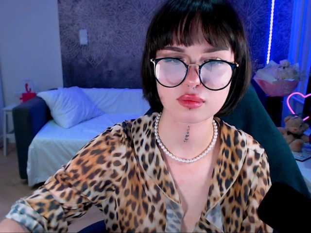 NonaWhyNot live cam on BongaCams