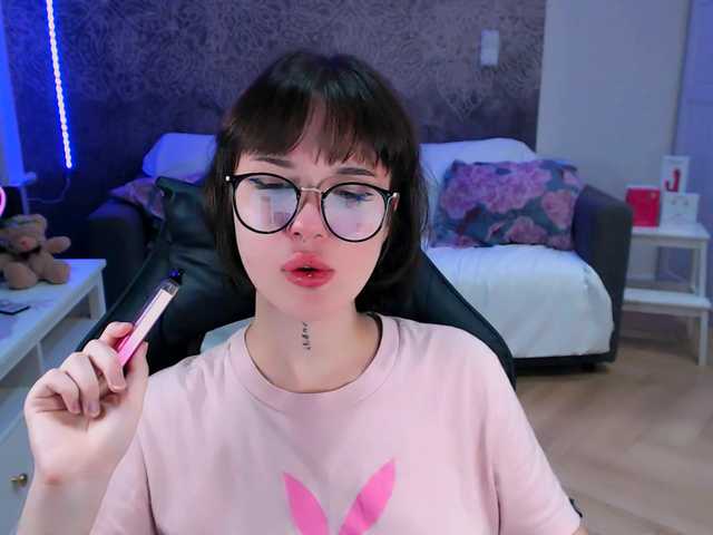 NonaWhyNot live cam on BongaCams