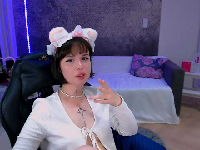NonaWhyNot live cam on BongaCams
