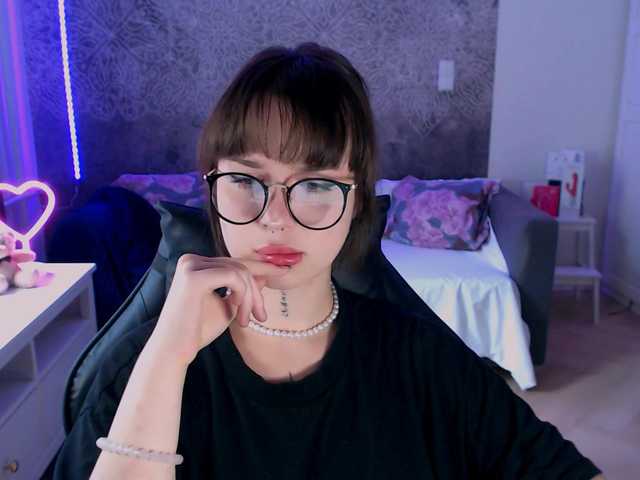 NonaWhyNot live cam on BongaCams