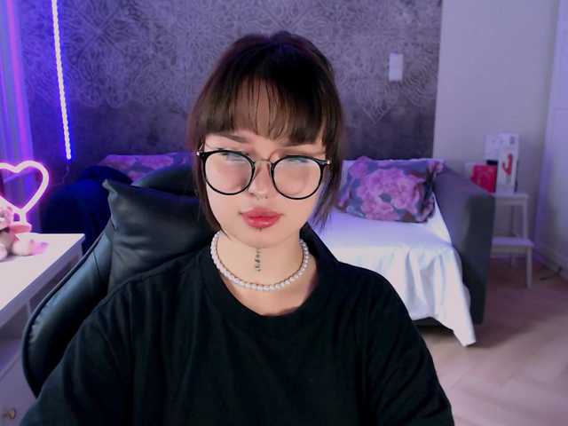 NonaWhyNot live cam on BongaCams
