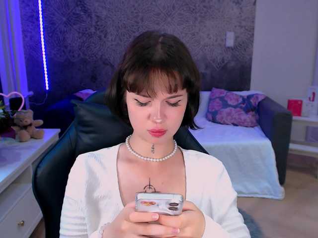nonawhynot cam belle